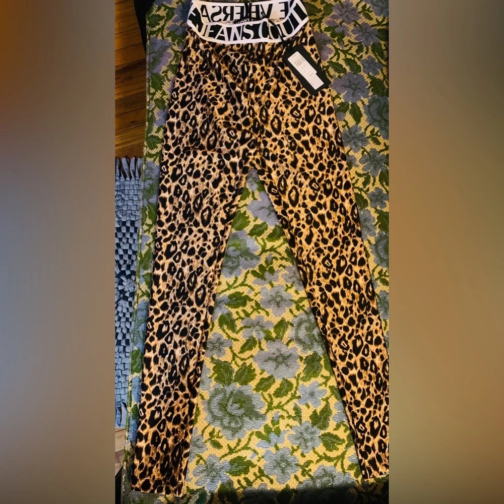 Versace Jeans Couture NWTs leopard leggings size 38 womens - Picture 2 of 12